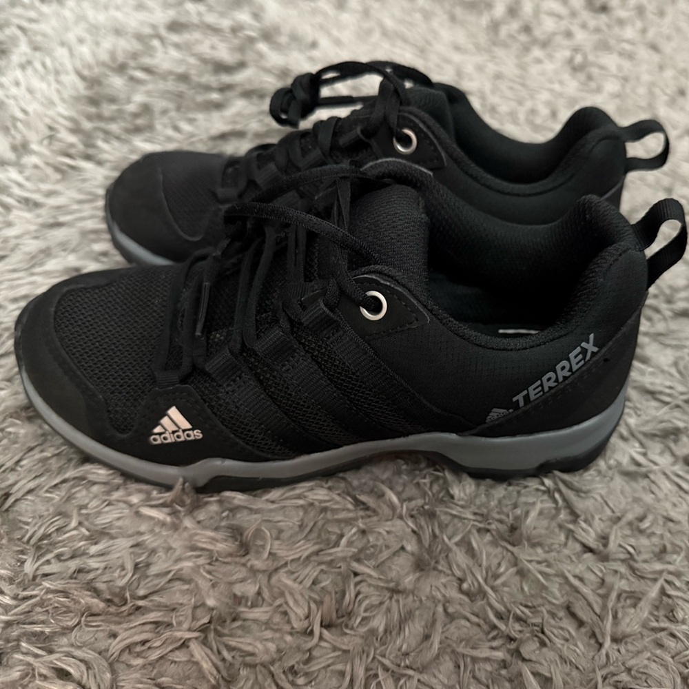 Adidas Terrex Black Outdoor Shoes boys size 1 NWB